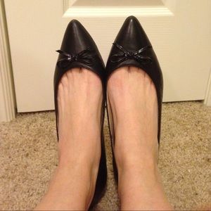 Ellen Tracy Genuine leather black flats Sz8.5 NWOT